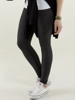 Lululemon Wunder Under Pant Diamond Dot Black White / Black size 10